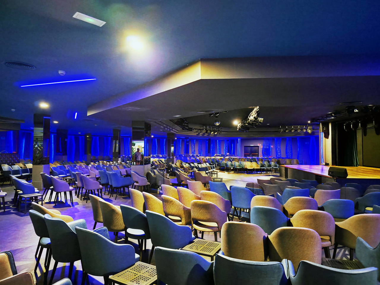 Showbühne im Timanfaya Saal