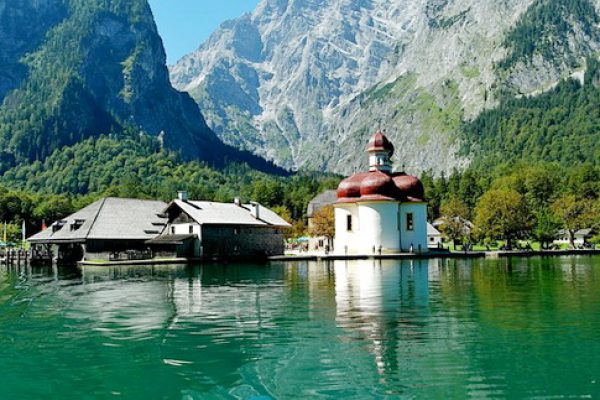 Königssee mit Wallfahrtskirche St. Bartholomä